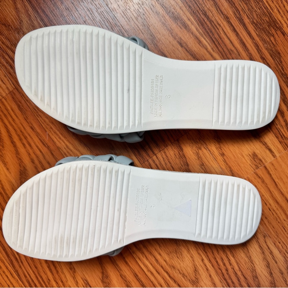Sandals - Picture 2 of 3